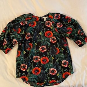 H&M black floral puff sleeved top